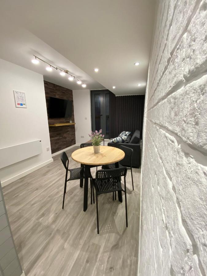 One Bed Apartment - City Centre Manchester Exterior photo